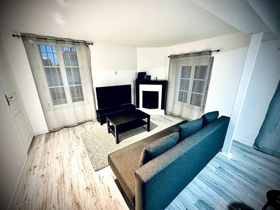 Apartment Duplex A Centre Chantilly